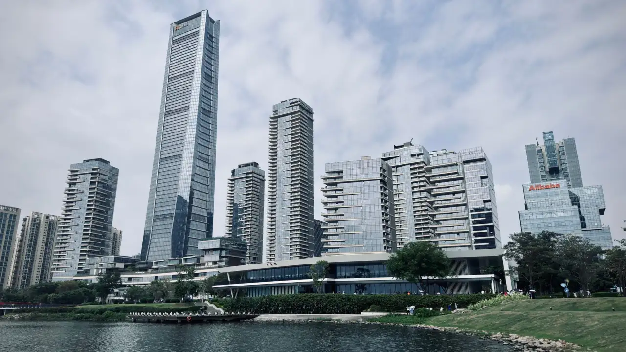 社区超市数字化转型：刘江百货的智能零售实践与运营方案解析